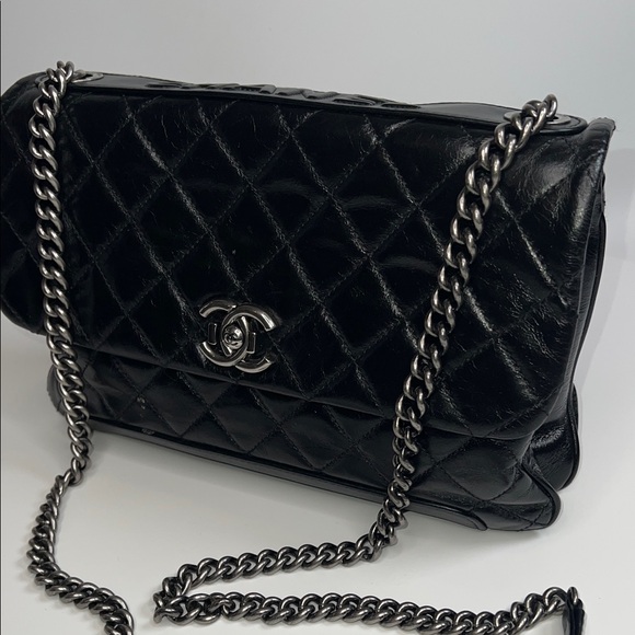 CHANEL Handbags - ❤️NWT CHANEL CC FLAP BAG IN BLACK AGED CALFSKIN LEATHER W/ RUTHENIUM HARDWARE